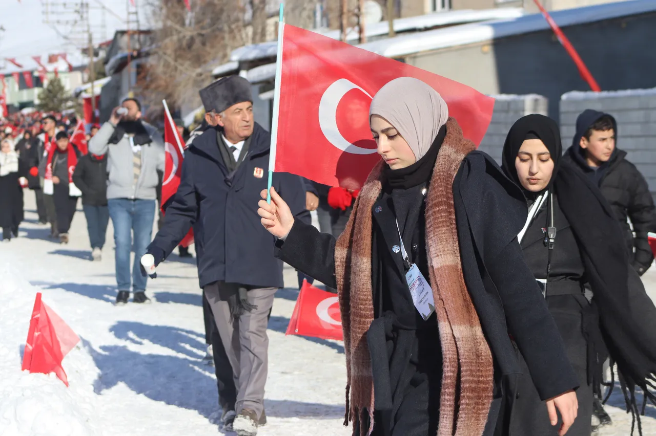 Sarıkamış Harekatı'nın 111. yılında duygulandıran vefa! Yüzlerce kişi şehitler için yürüdü 