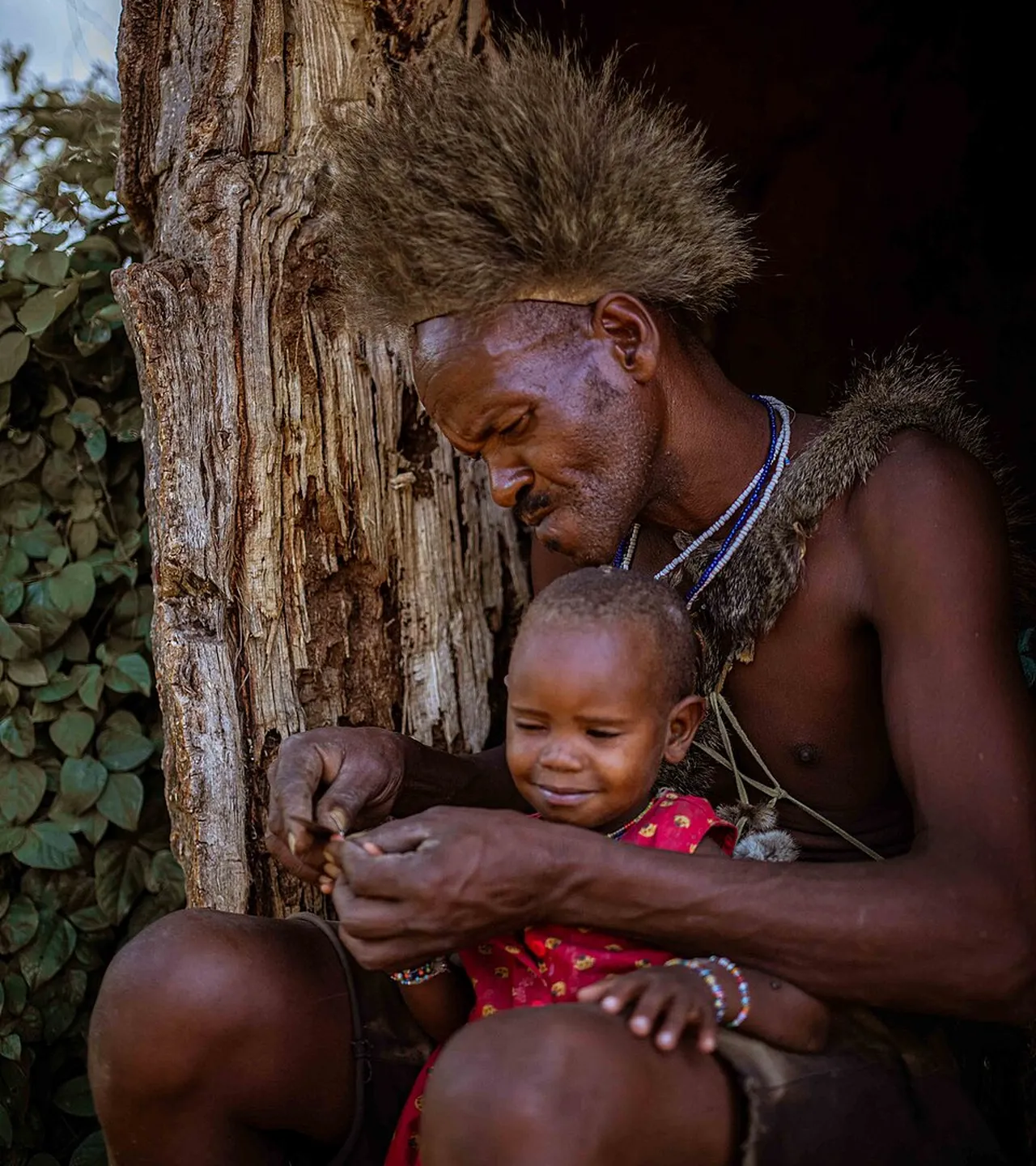 Yaşamak için öldürüyorlar! 50 bin yıldır değişmeyen yeryüzünün en ilkel kabilesi