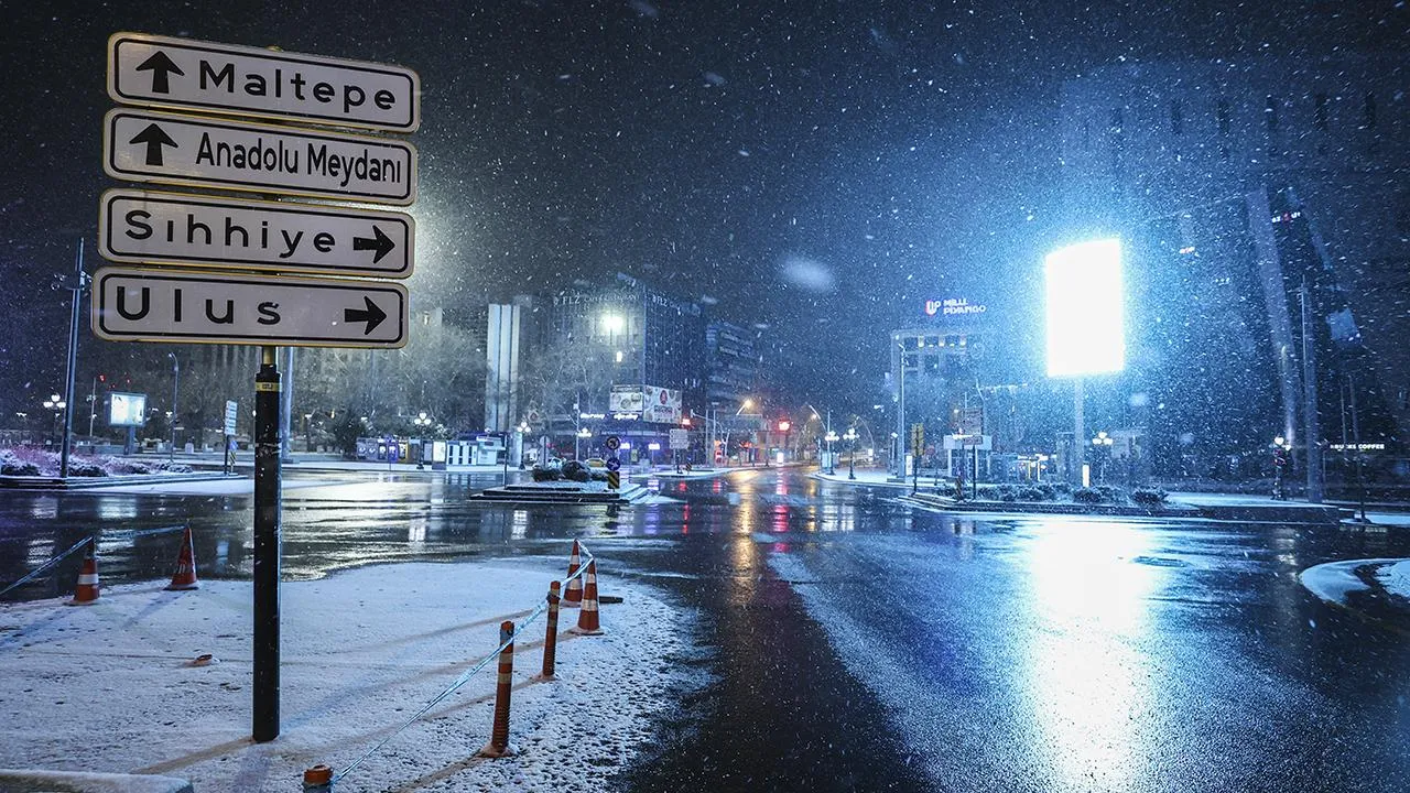 Ankarada okullar tatil mi son dakika? 5 Ocak Pazartesi Ankara Valiliği kararı gündemde!