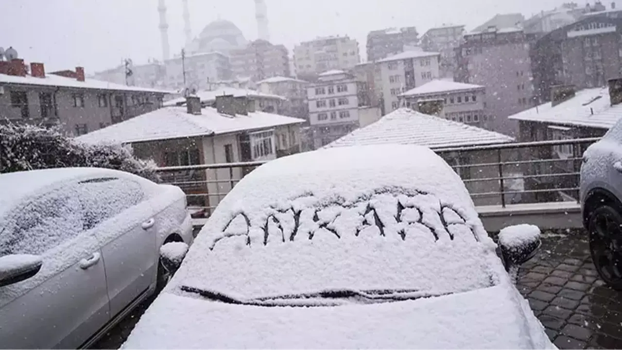 Ankarada okullar tatil mi son dakika? 5 Ocak Pazartesi Ankara Valiliği kararı gündemde!