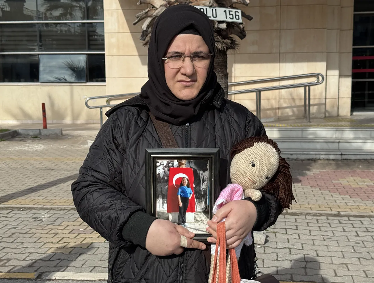 9 yaşındaki Ebrar Aktaş’ın annesi Songül Lök