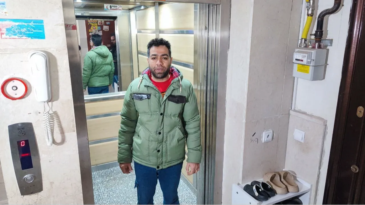 Çalınan kuşları besleyen Uğur Kaygısız