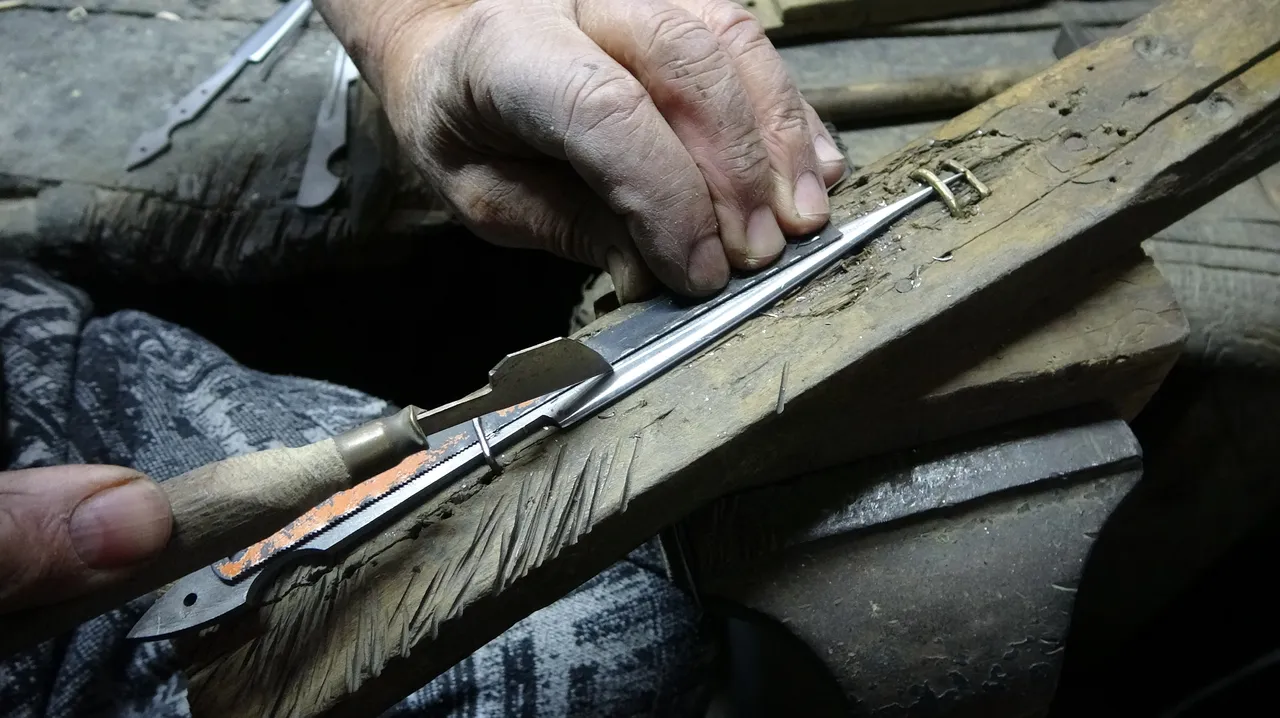 Bu mesleği yapan 2 kişi kaldı! 72 yıl önce başladı, günde 6 bin TL kazanıyor 