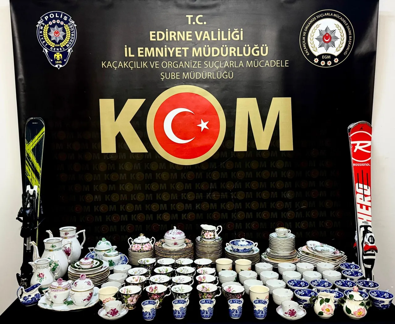 Edirne’de kaçakçılara geçit yok! 128 el sanatı eseri ele geçirildi