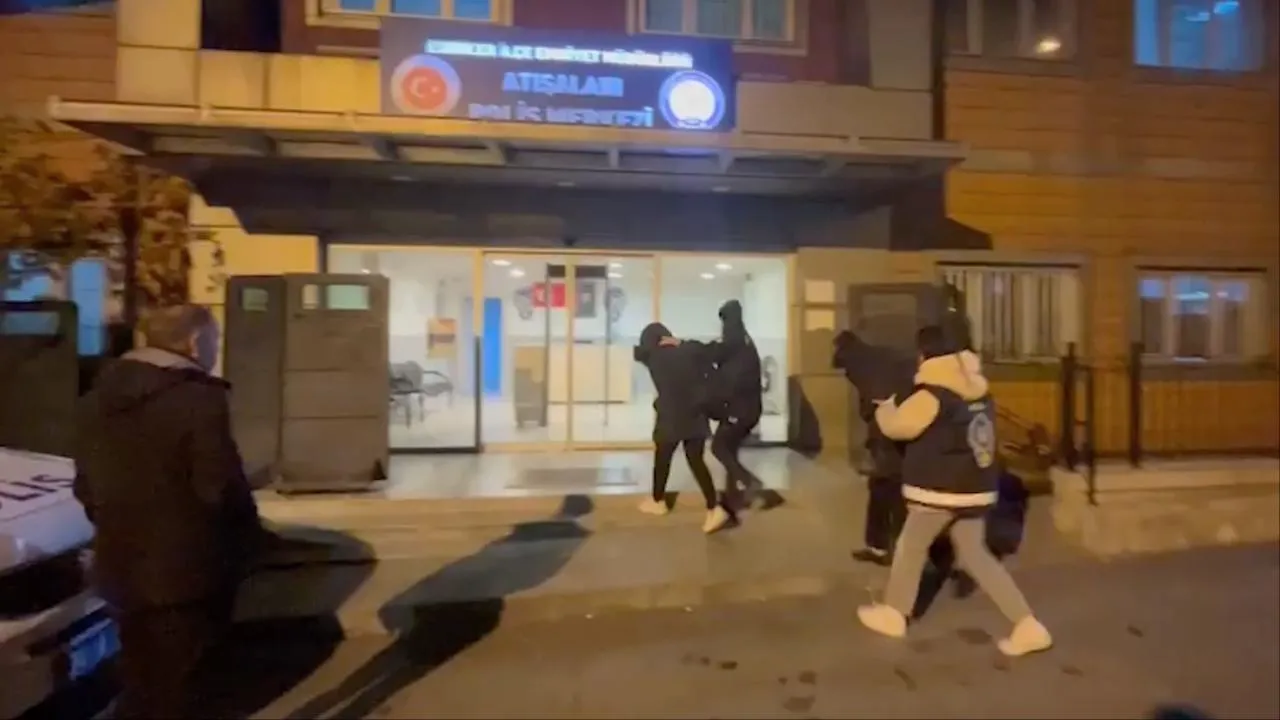 Esenlerde 1 aylık bebek otobüs durağına bırakılmıştı! Sır perdesi aralandı: 2 gözaltı