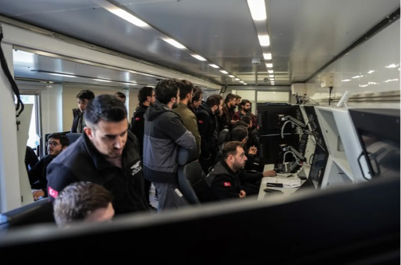 Her geçen gün yeni bir ilke imza atıyor! Dünyanın konuştuğu Bayraktar KIZILELMA ve AKINCI TİHA’nın üretim merkezinden kareler