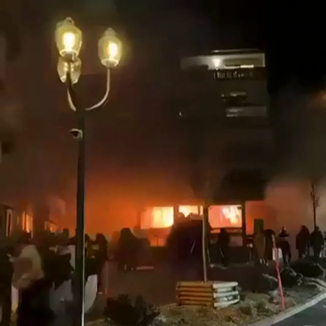 İsviçredeki kayak merkezi yangınında hayatını kaybedenlerin kimlikleri belli oldu! Hayatını kaybedenler arasında bir Türk vatandaşı var