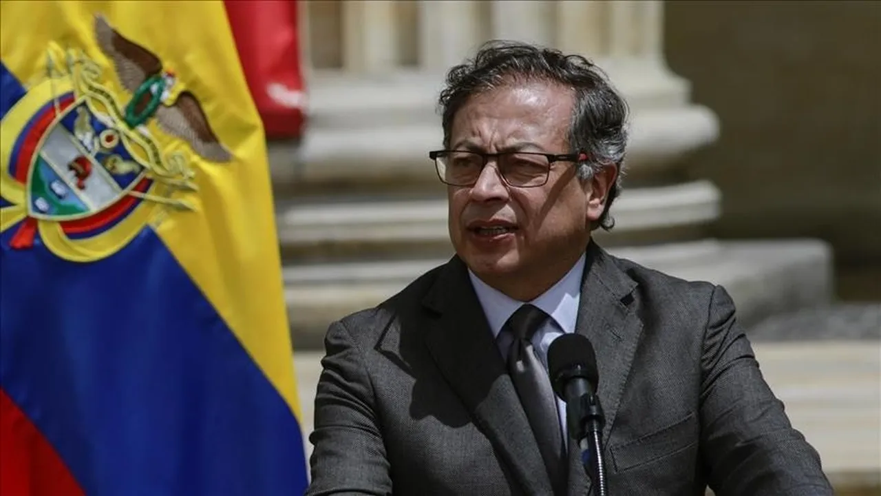 Kolombiya lideri Petro’dan Trump’a tarihi rest: Vatan için silahımı tekrar elime alırım!