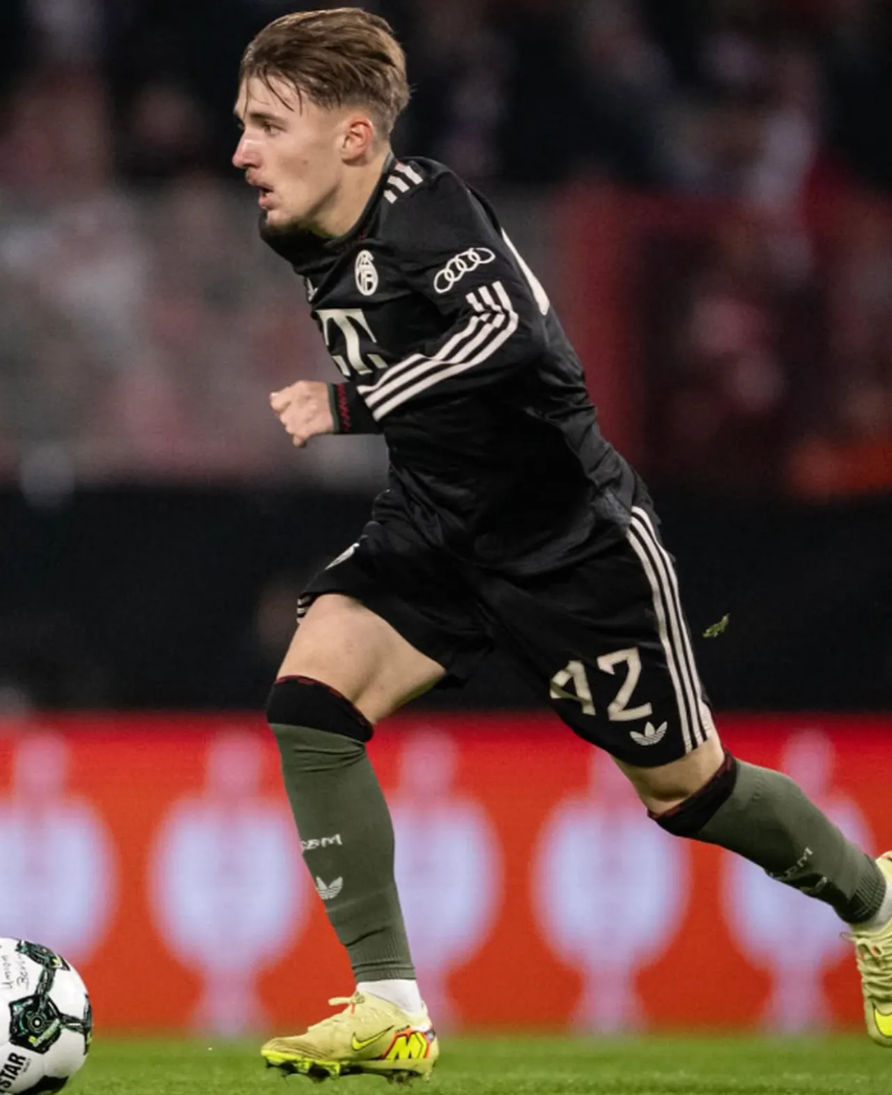 Lennart Karl kimdir, kaç yaşında, hangi takımda oynuyor? Ünlü futbolcunun hayatı ve kariyeri gündeme geldi