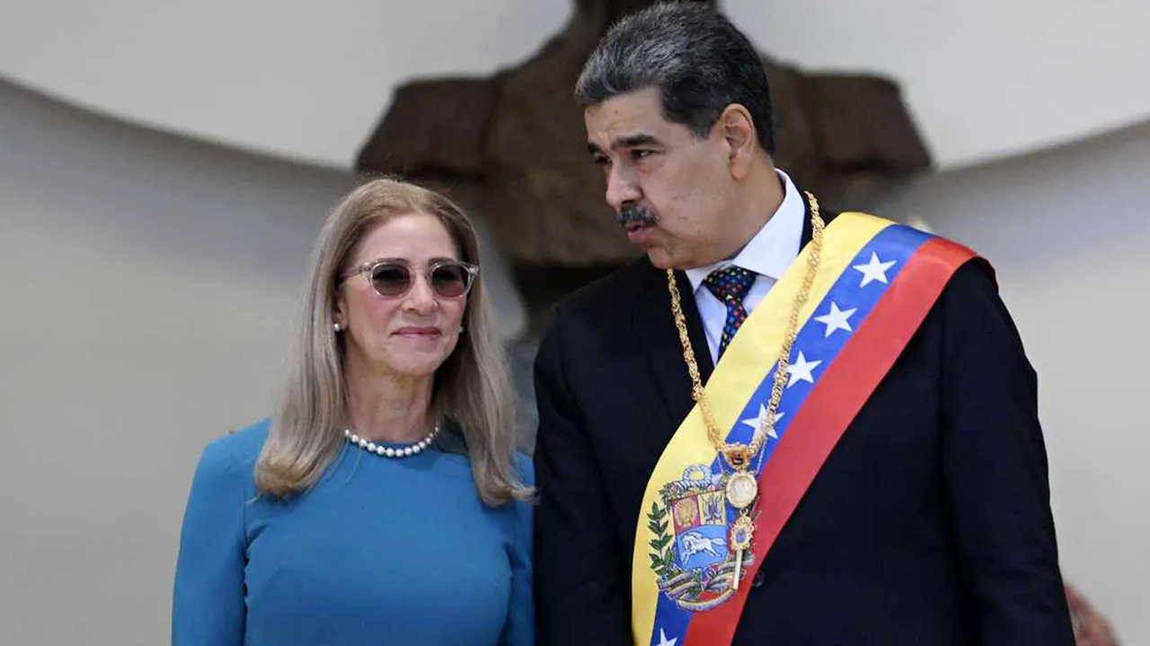 Maduro'nun eşi Cilia Flores neden kaçırıldı? 'İlk savaşçı' olarak biliniyor, geçmişi ABD'yi de korkuttu