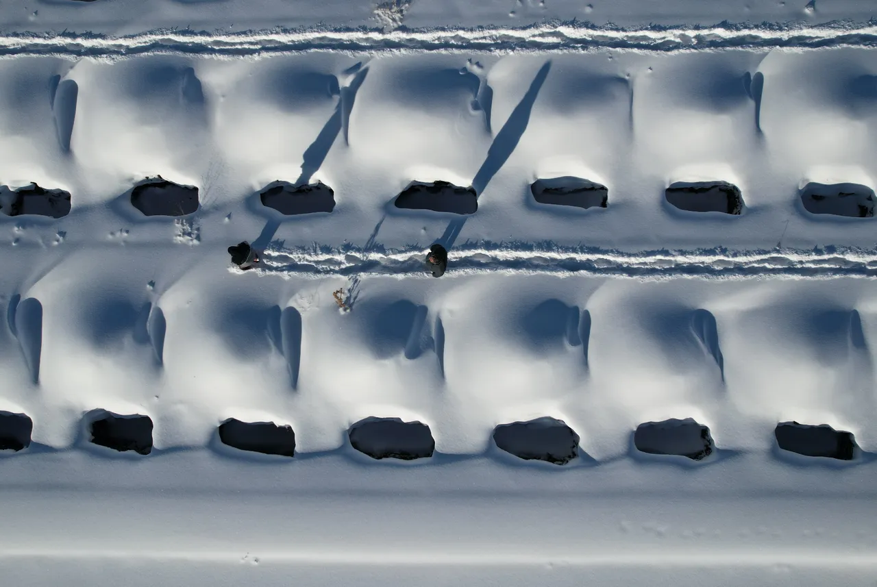 Ölümün soğuk yüzü! Yazın 2 bin mezar kazdılar, daha dolmadan buz tuttu