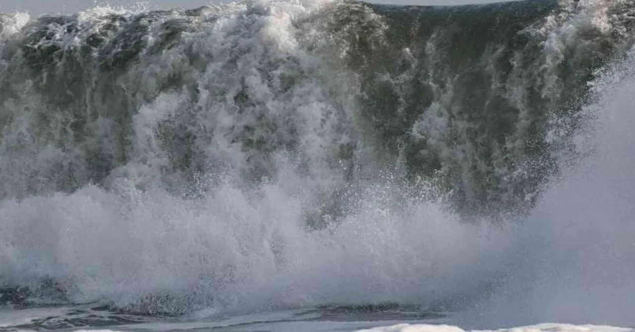 Türkiye için korkutan senaryo! Volkan patlarsa 30 kilometrelik tsunami gelecek: İtalya'dan korkutan uyarı geldi!