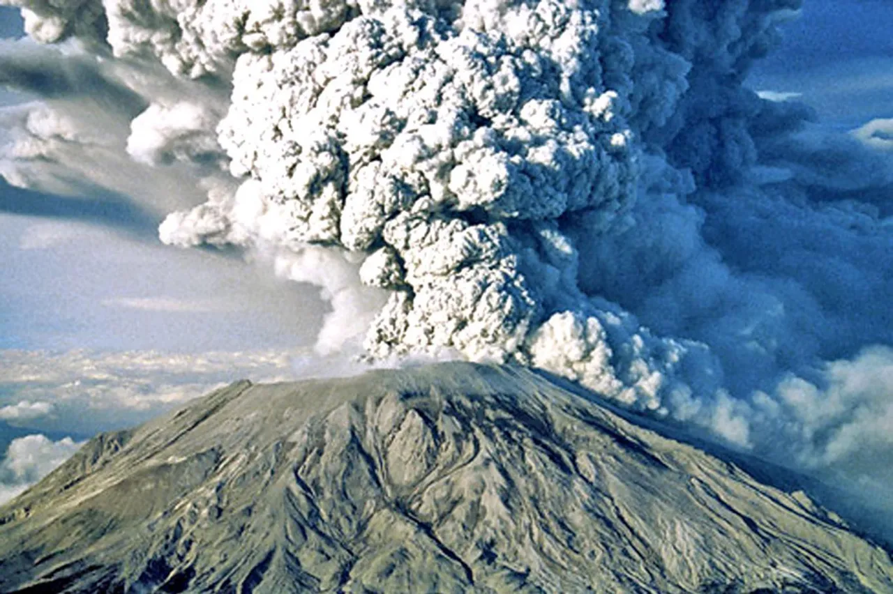 Türkiye için korkutan senaryo! Volkan patlarsa 30 kilometrelik tsunami gelecek: İtalya'dan korkutan uyarı geldi!