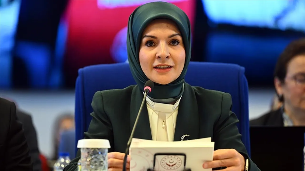 Aile ve Sosyal Hizmetler Bakanı Mahinur Özdemir Göktaş