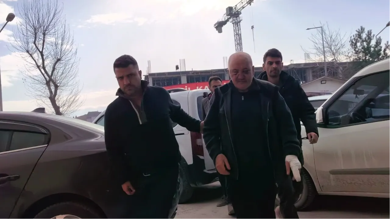 Boşanma kavgası kanlı bitti! Enişte 3 ruhsatız tabancayla yakandı