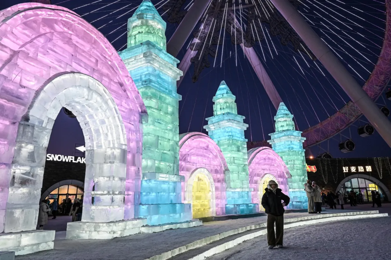 Buradaki her şey kar ve buzdan! Harbin’deki festival ziyaretçi akınına uğradı