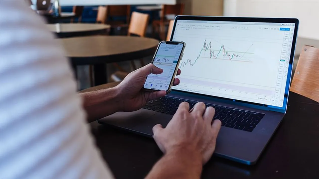 تركيا اليوم ارتفاع رسوم التحويلات البنكية والإلكترونية في تركيا.. إليكم الأسعار الجديدة ارتفعت رسوم التحويل الإلكتروني للأموال والتحويلات البنكية! إليكم الأسعار الجديدة.