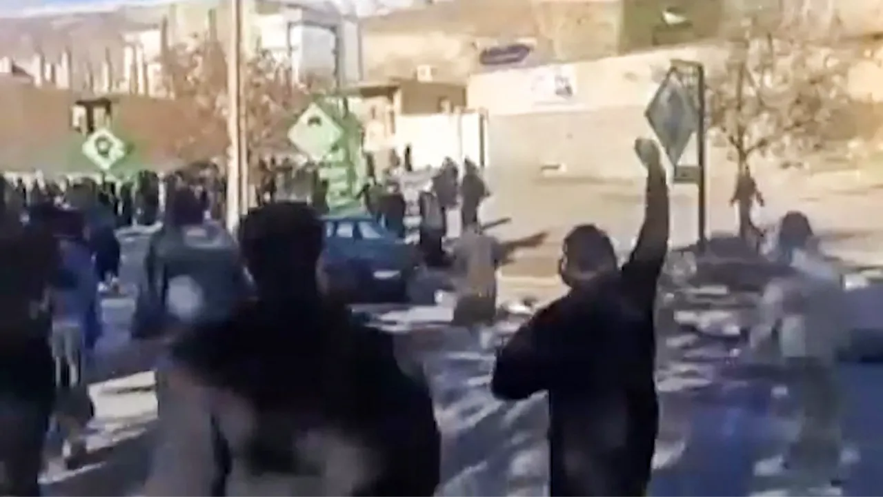 İranda ekonomi isyanı büyüyor! 9 günde 29 ölü, binlerce gözaltı