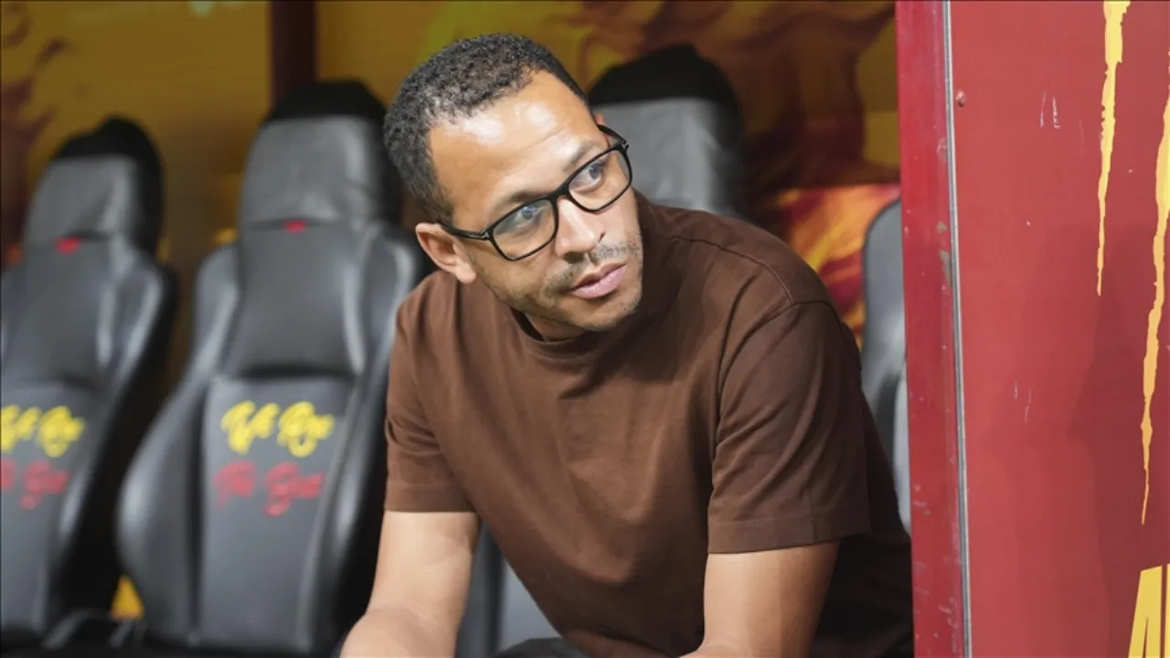 İsmail Kartal iddiaları asılsız çıktı! Chelsea'nin yeni direktörü Liam Rosenior kimdir?