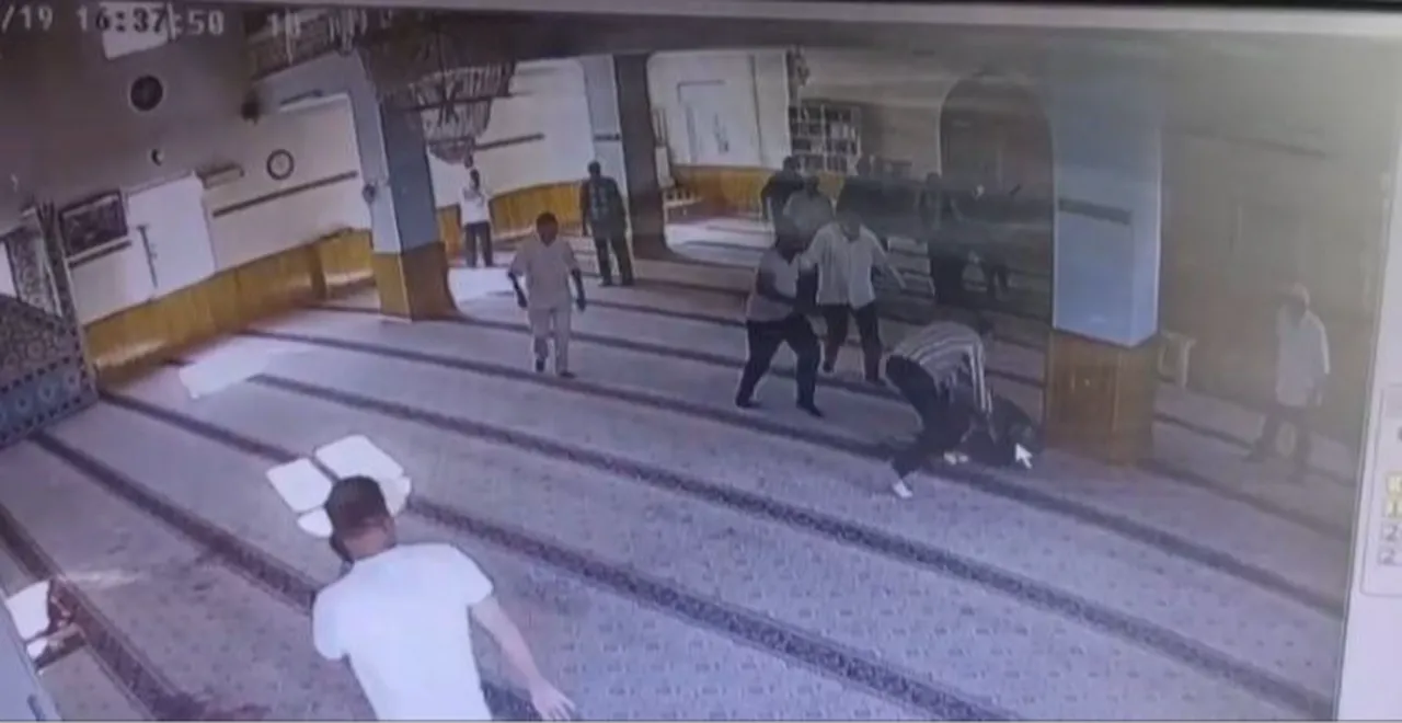 Komşusunu camide namaz kılarken öldürmüştü! Katil zanlısının duruşmadaki sözleri tüyler ürpertti