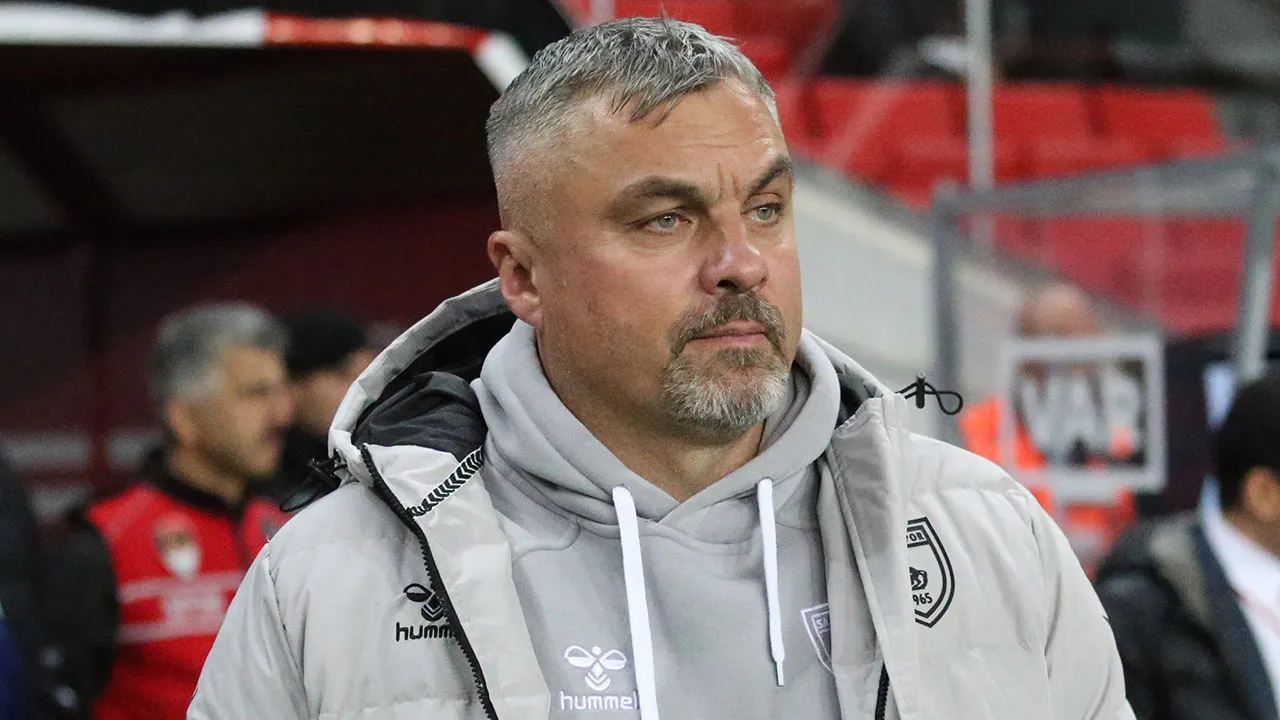 Thomas Reis, Fenerbahçeli yıldıza tepki gösterip Galatasaray maçını hatırlattı