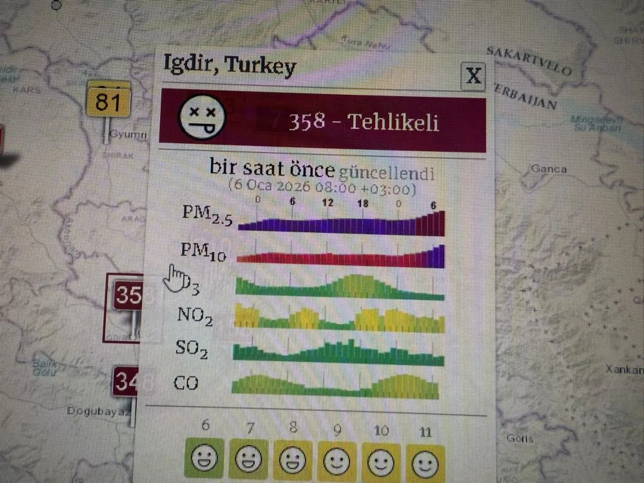 أكثر محافظات تركيا قذارة! حتى الثريات مغطاة بالطين، والمناطق التي تم تنظيفها تعود مغبرة مرة أخرى بعد ساعتين.