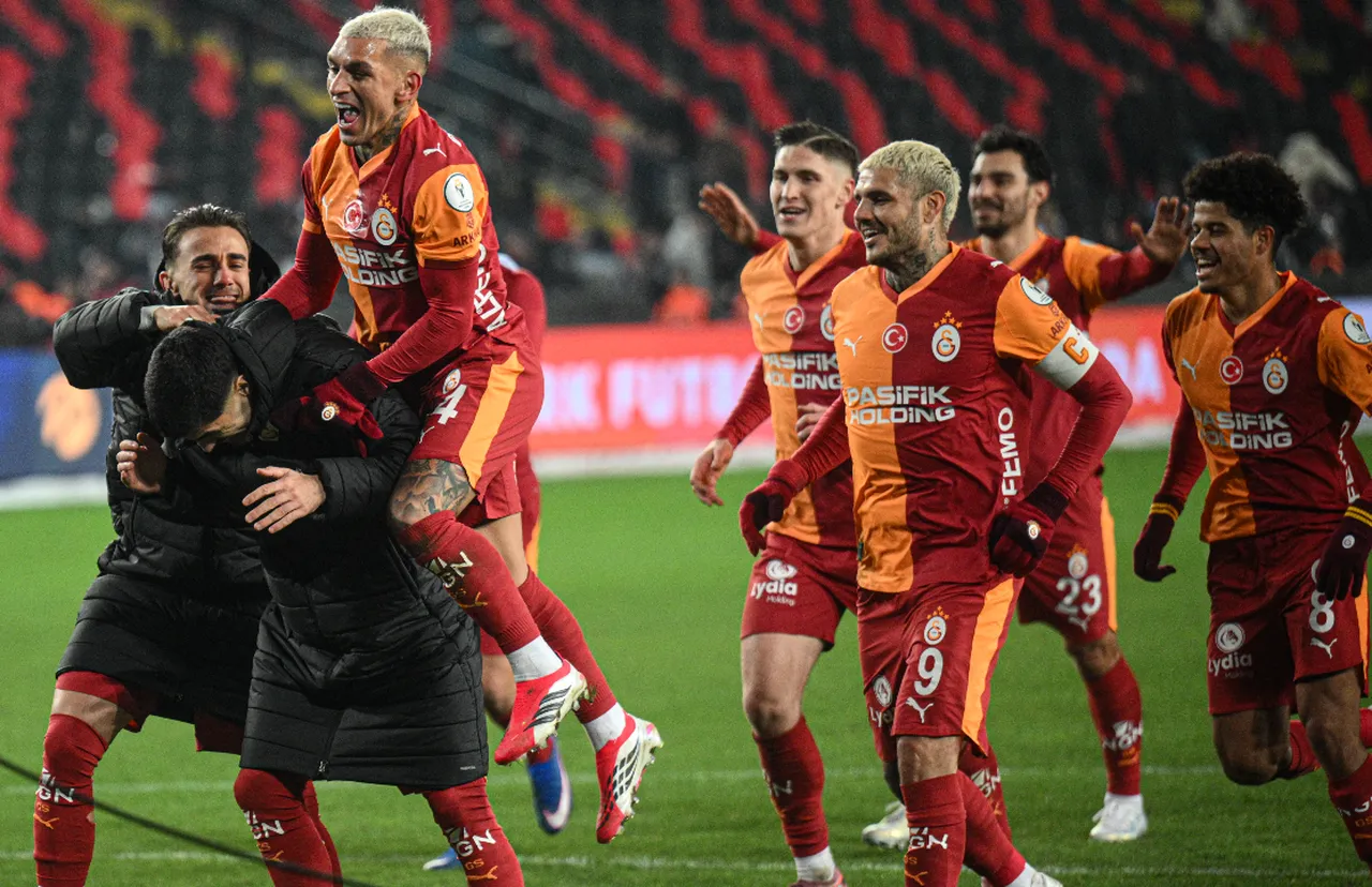 Usta yazarlar dev yarı finalı yorumladı:  Galatasarayın Türkiye üstü kadrosu farkı oluşturdu