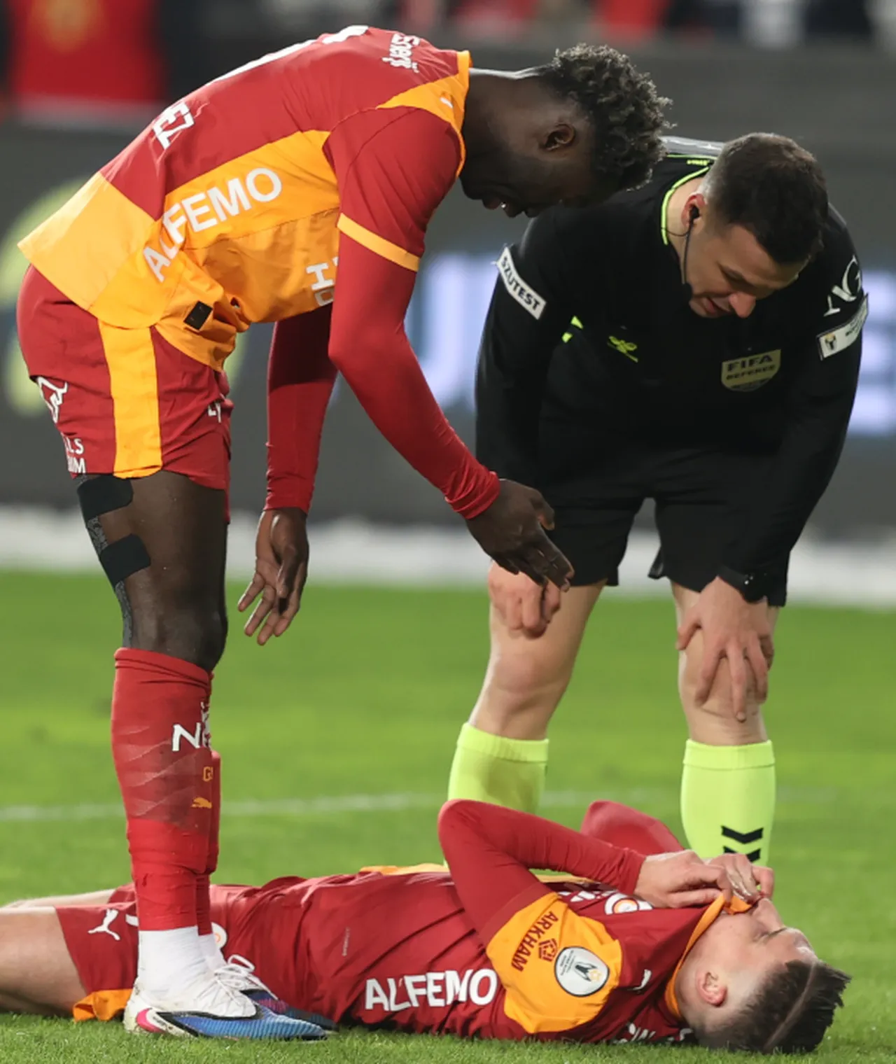 Usta yazarlar dev yarı finalı yorumladı:  Galatasarayın Türkiye üstü kadrosu farkı oluşturdu