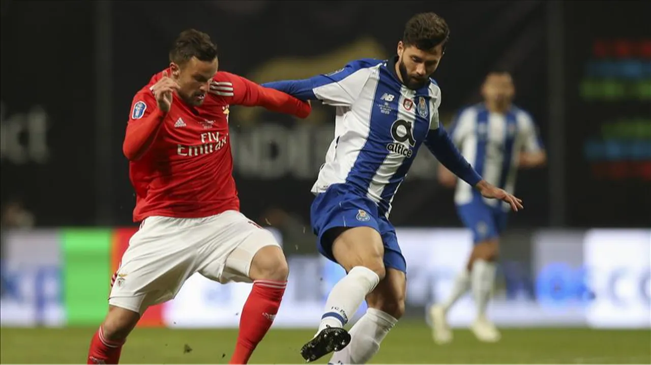 Benfica-Sporting Braga maçı hangi kanalda, saat kaçta? Portekiz Lig Kupası Yarı Final canlı yayınlanacak!
