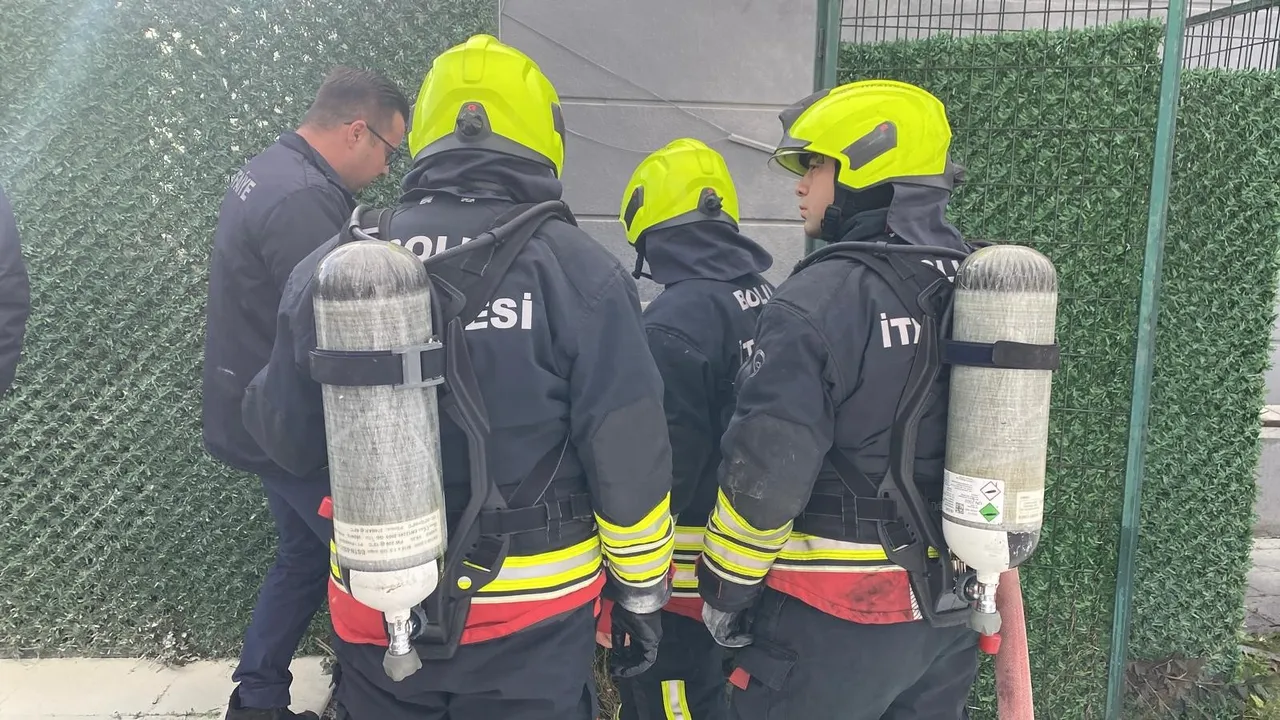 Boluda restoranda yangın paniği! Çevredeki iş yerleri tahliye edildi