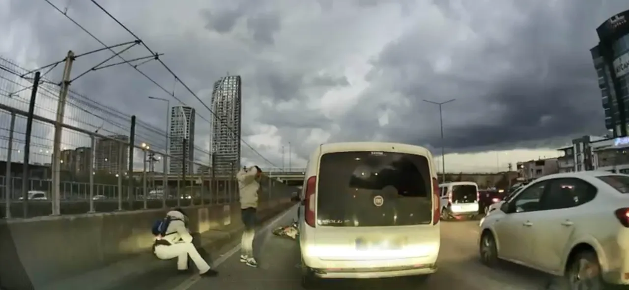 Bursa'da pes dedirten anlar! Canı unuttu, hasar derdine düştü!