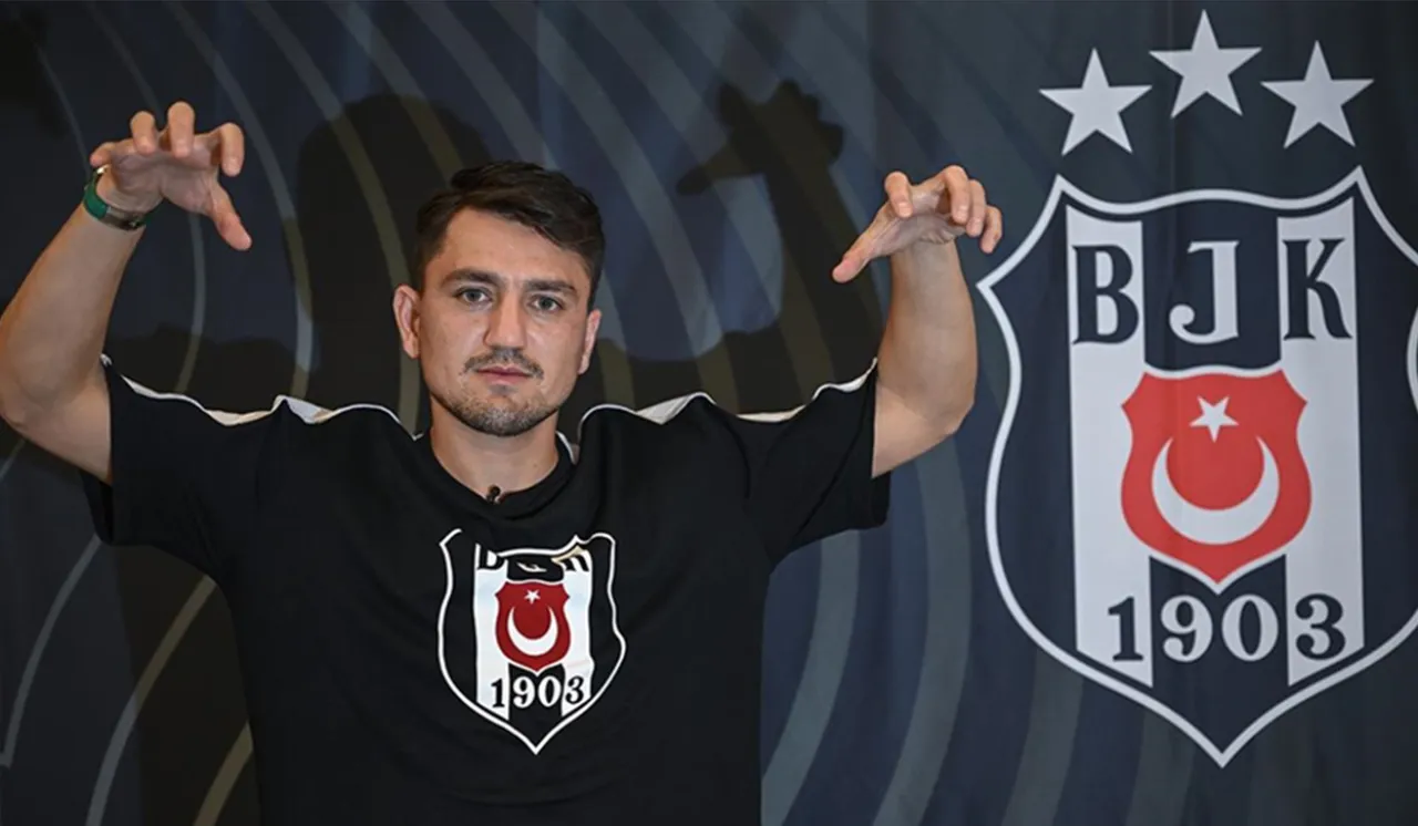 Cengiz Ünder'den Fenerbahçe ve Beşiktaş'a  transfer mesajı: Opsiyonumun kullanılmasını tabii isterim 