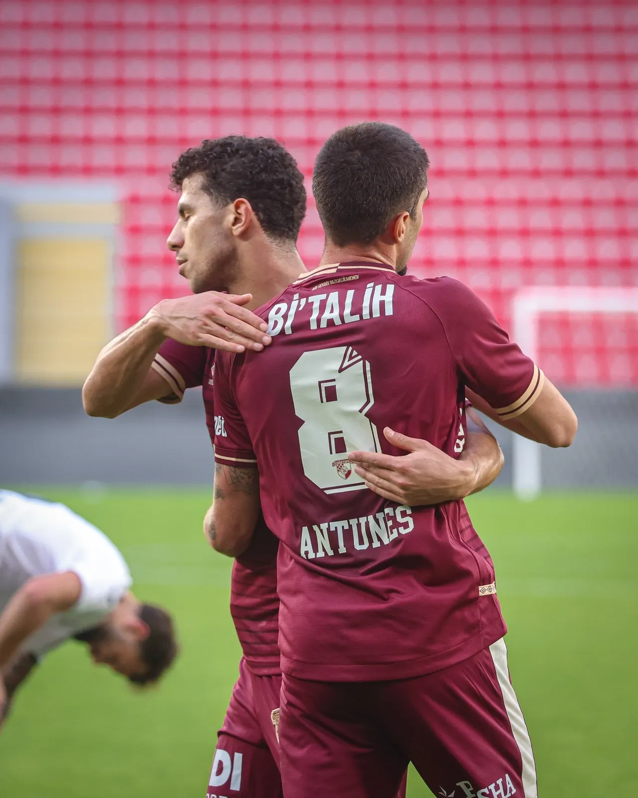 Alexis Antunes, takımının üçüncü golünü kaydetti ve sarı-kırmızılı formayla ilk golünü attı