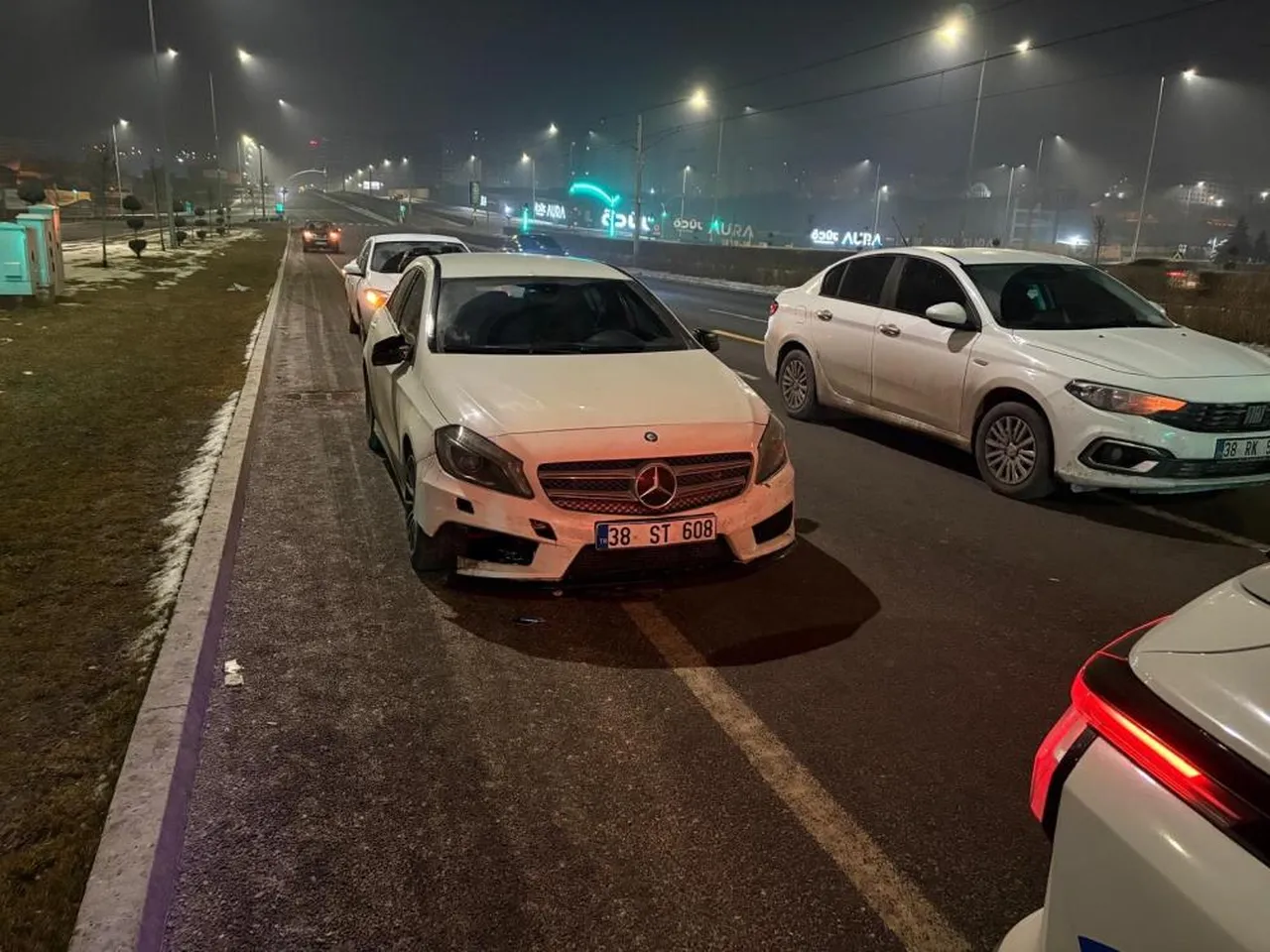 Kayseride alkollü sürücü dehşet saçtı! Polise çarpıp kaçtı, merek edip geri dönünce...