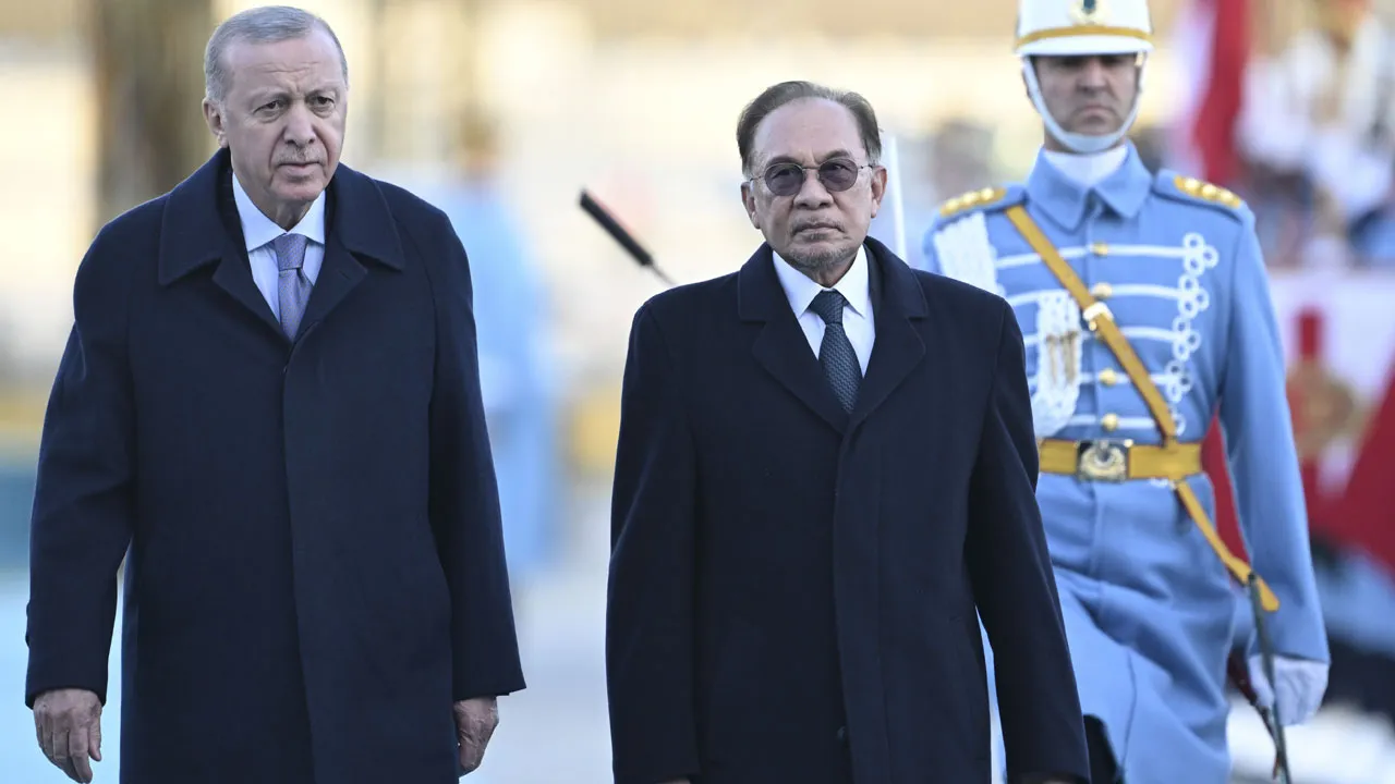 Malezya Başbakanı Enver İbrahim Ankara'da!