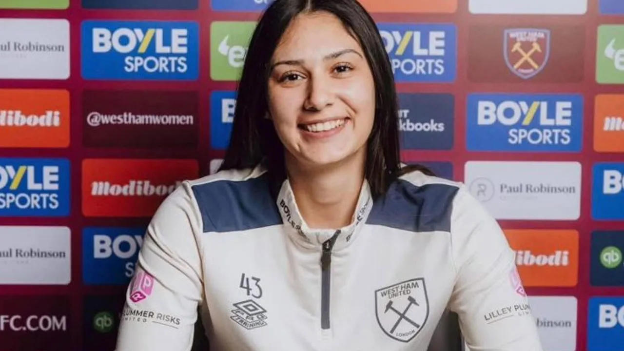 Milli futbolcu, West Ham'a transfer oldu