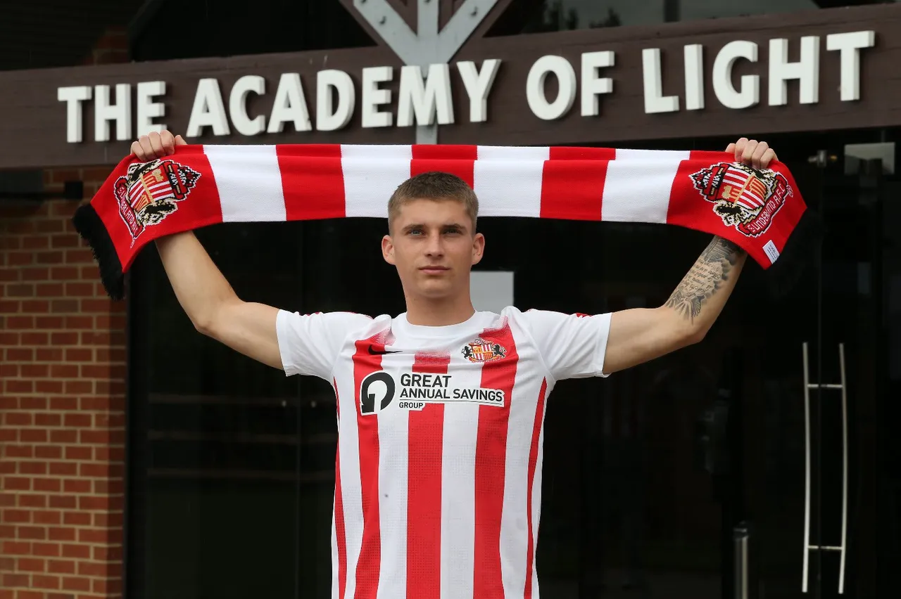 Dennis Cirkin'in İngiltere, Türkiye, Azerbaycan, Letonya ve İrlanda arasında tercih yapacak