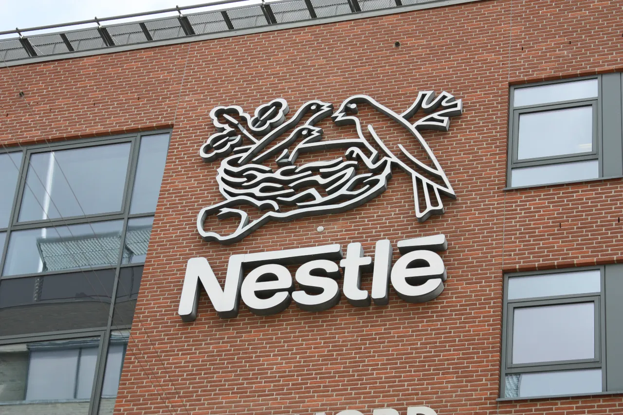 Nestlé zehirlenme riski nedeniyle Türkiye’deki bebek mamalarını toplatıyor: İşte riskli ürünler ve parti numaraları 
