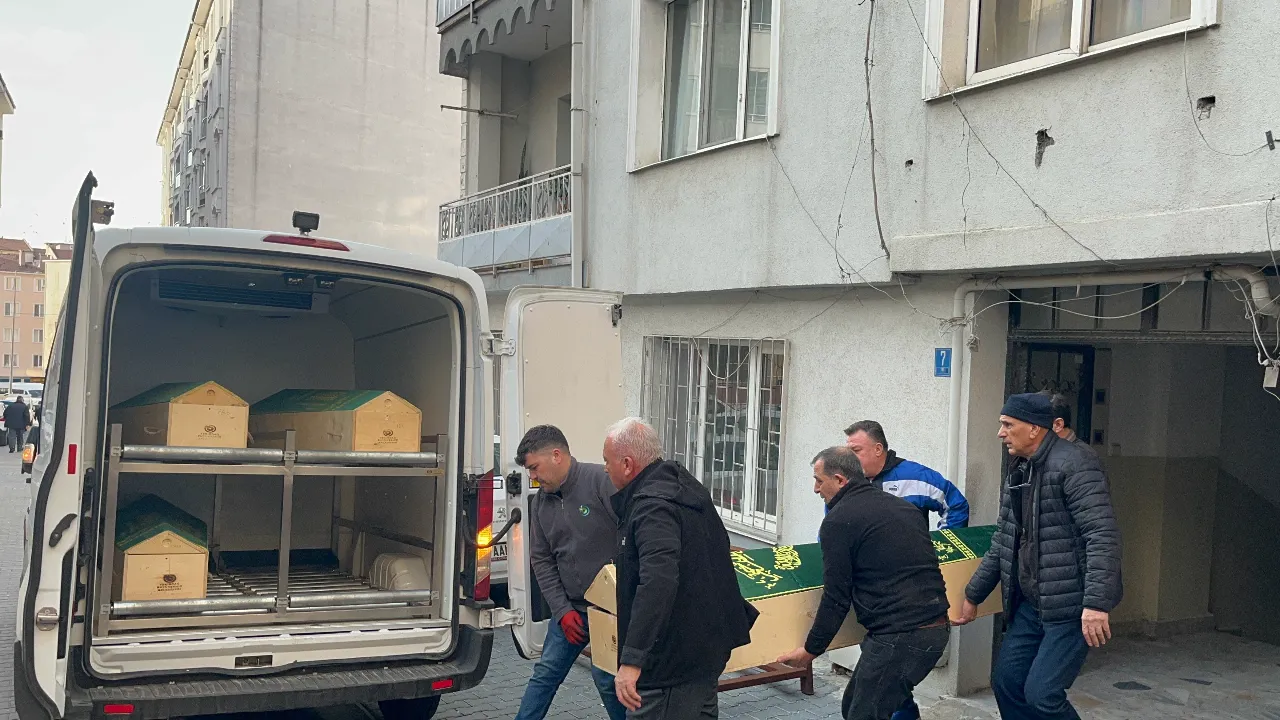 Tekirdağ'da üzen ölüm: Cansız bedeni istiflediği giysi yığınlarının arasında bulundu