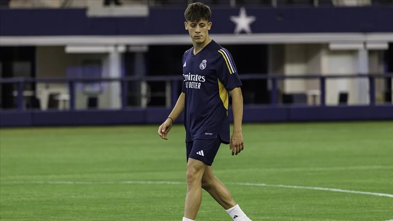 Atletico Madrid - Real Madrid canlı yayın hangi kanalda, Arda Güler ilk 11de mi? İspanya Süper Kupa yarı final bu akşam!