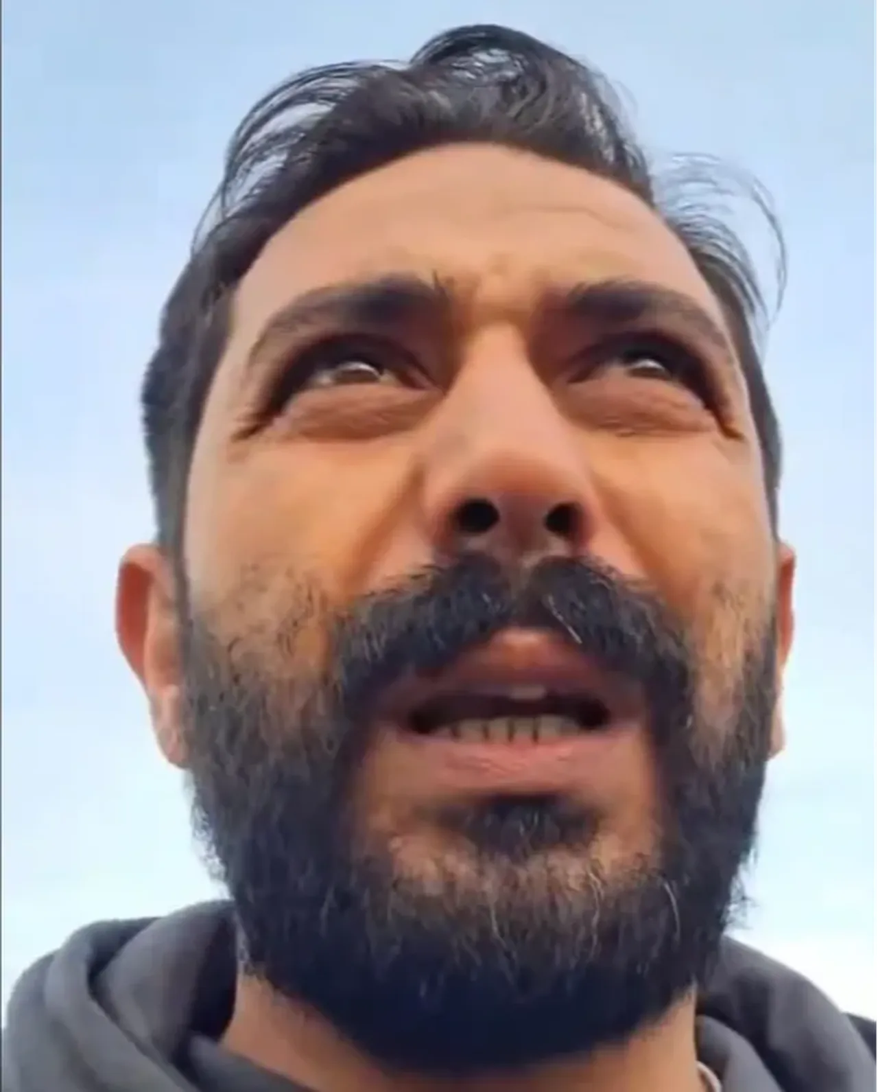 Çankırı'da 37 yaşındaki beden eğitimi öğretmeni Şafak Çelik, sanal kumar bağımlılığı nedeniyle intihar etti.