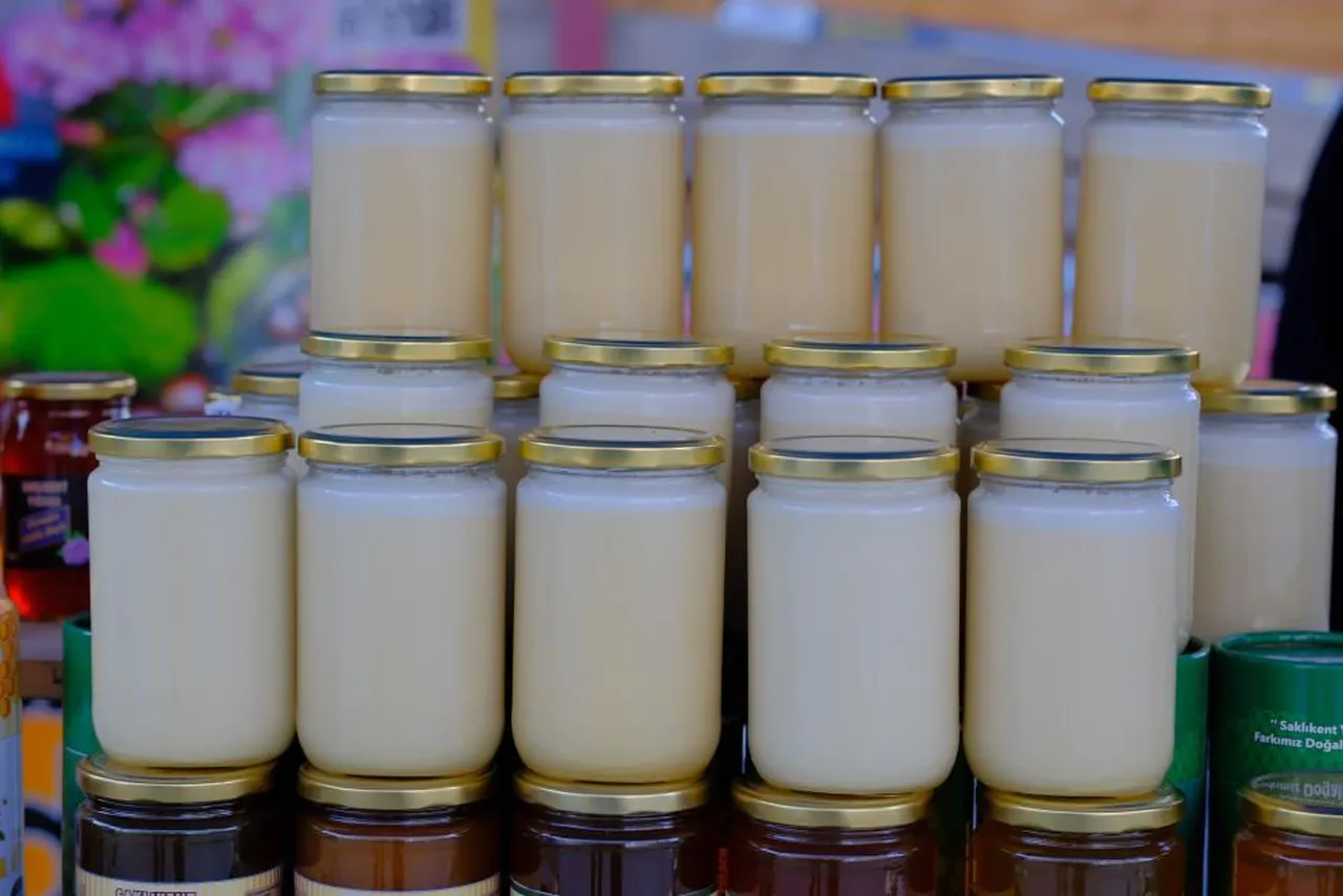 Bozulmuş sanan da var! Beyaz balı gören şaşırıyor... Sağlık deposu