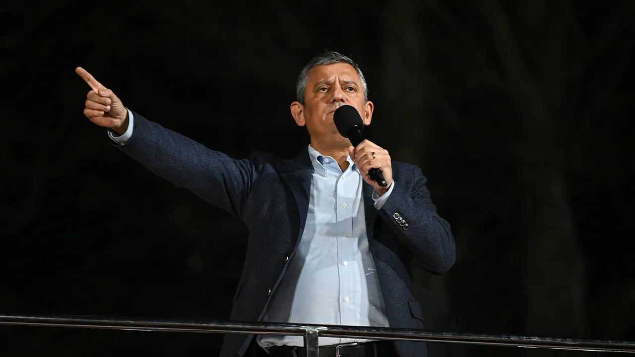 CHP lideri Özel'den suçluluk itirafı: Seçimi kazanamazsak 30 yıl hapis yatarım