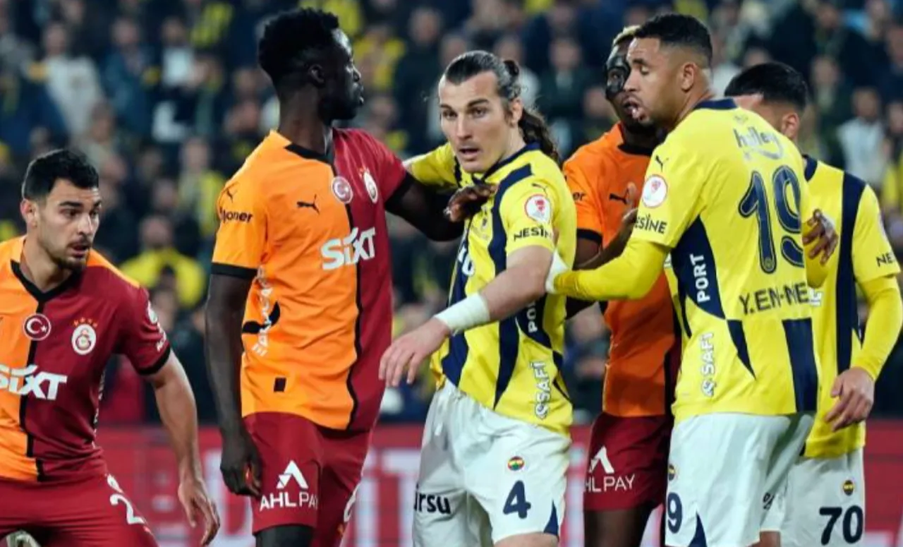 Fenerbahçe ile Galatasaray arasında oynanan son maç 1-1 sonuçlanmıştı