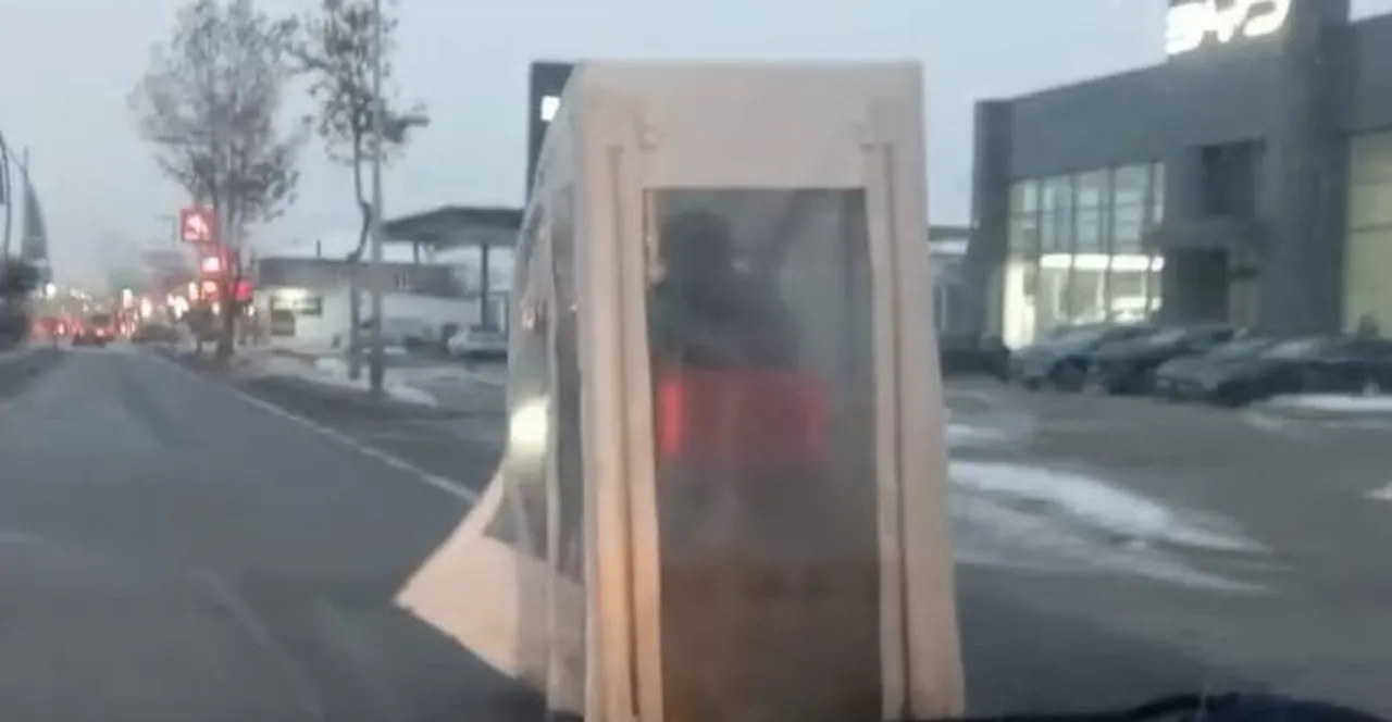 Gören bir daha baktı! Akıllara Sakar Şakirdeki sahne geldi