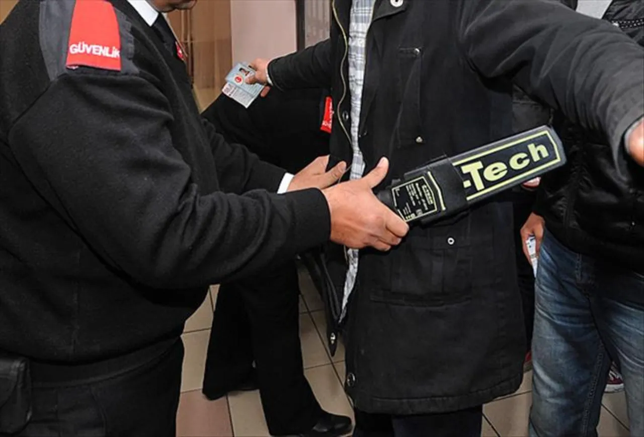 İş fırsatları bu alanlarda yoğunlaştı! 2025 yılında en çok işe alım yapan meslekler