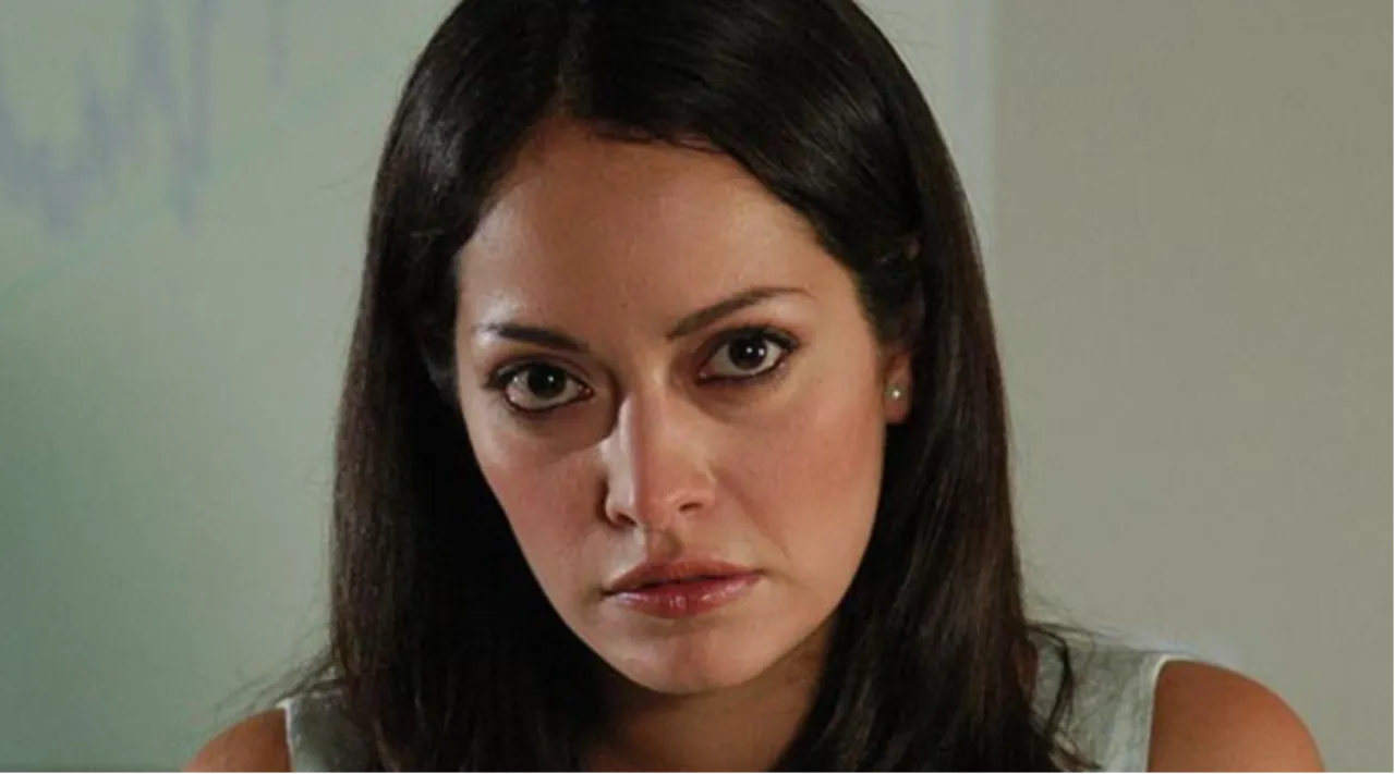 Kıskanmak Dizisi Defne kim? Sezin Akbaşoğulları oynadığı diziler ve kariyeri