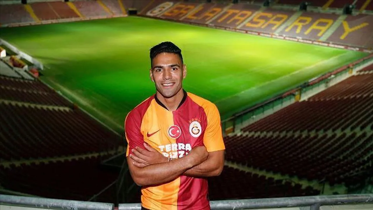 Radamel Falcao, Galatasaray'da geçirdiği 2 sezonda toplamda 49 maç kaçırdı