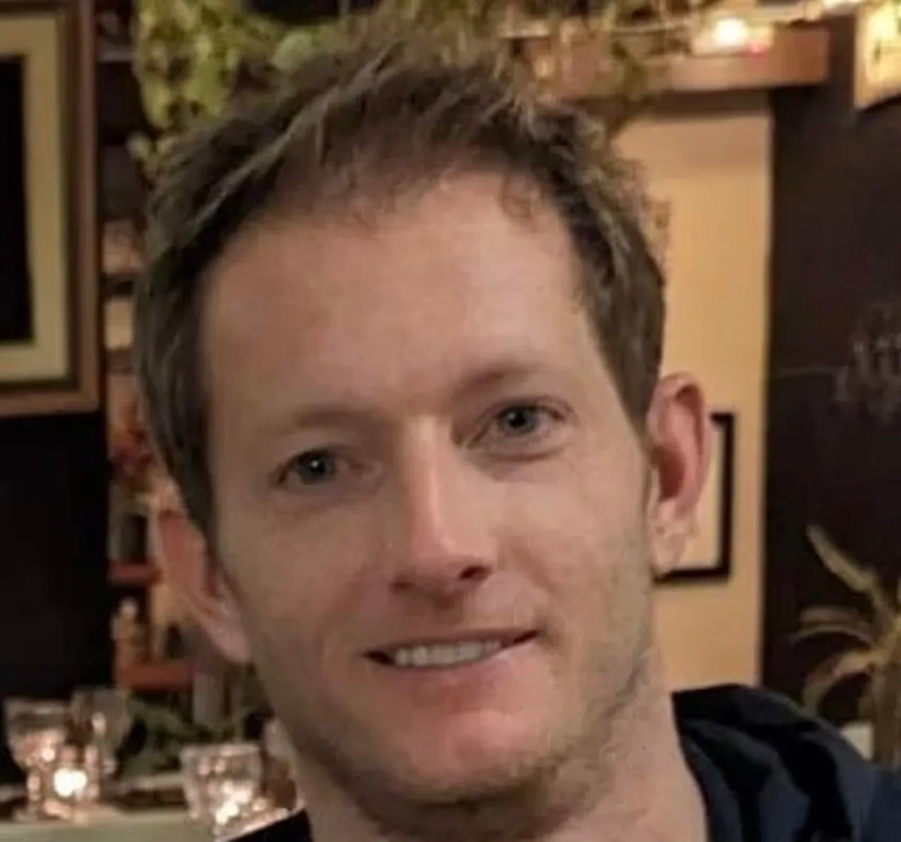 Saatte 200 km hızla kayalara çarpıp öldü