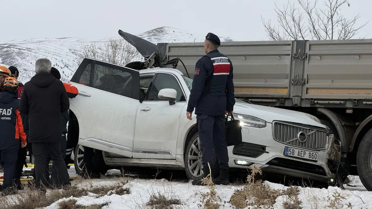 Sivas'ta kaza! İş adamı Ahmet Yasak hayatını kaybetti